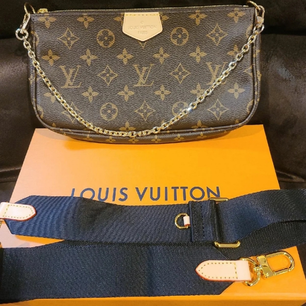 Louis Vuitton pochette large
